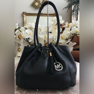MICHAEL Kors Medium E/W Black Leather Ring Tote Shoulder Bag EUC (Retail $298)